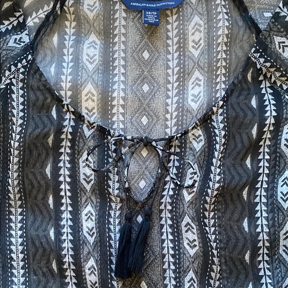 AE Black/Gray Sheer Geometric Patterned Women's Top - Picture 3 of 4